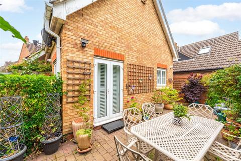 2 Fairground Way, Clifton, Shefford, SG17 5JN