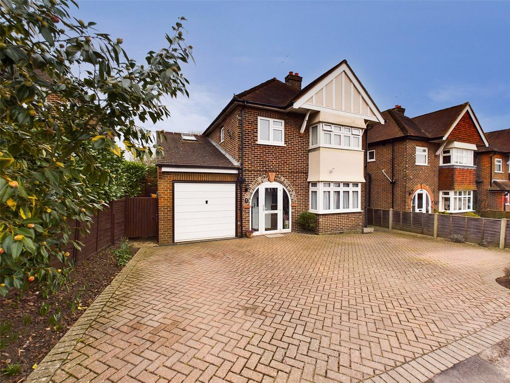 Manor Road, Guildford, Surrey, GU2 4 bed detached house £650,000