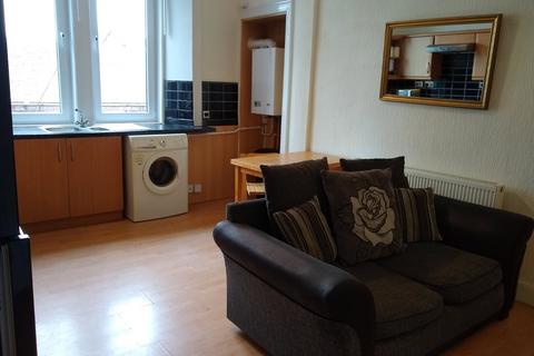 2 bedroom flat to rent, Albion Place, Edinburgh, EH7