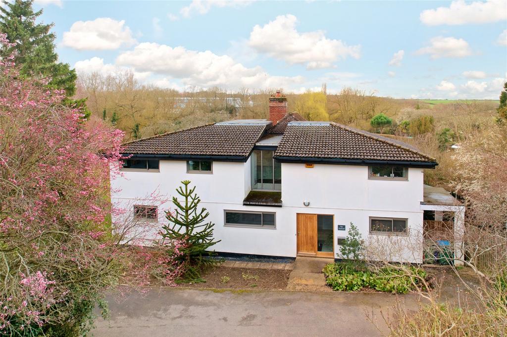 Brackley Road, Buckingham, Buckinghamshire, MK18 6 bed detached house for sale £975,000