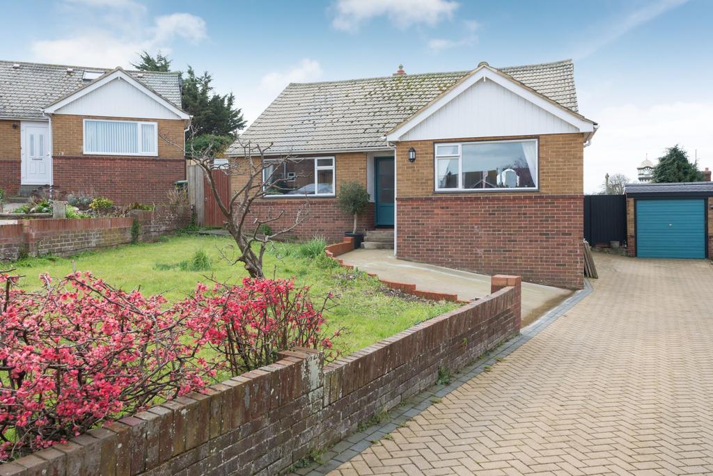 Lauriston Close, Ramsgate, CT11 3 bed detached bungalow for sale £340,000