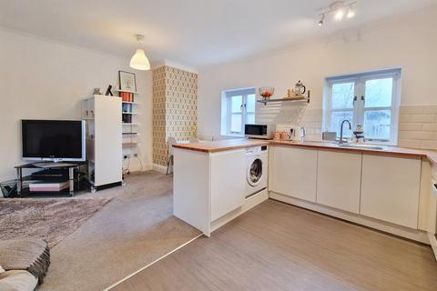 2 bedroom flat for sale, Bridport