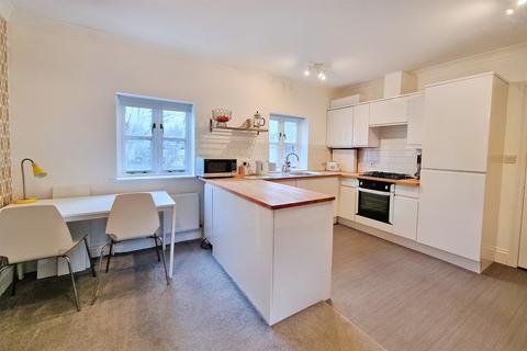 2 bedroom flat for sale, Bridport