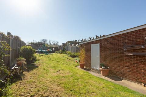 12 Clover Rise, Whitstable, CT5 3HA