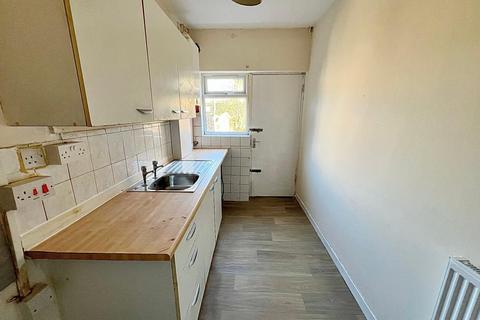 2 bedroom terraced house to rent, Lord Street, Grimsby, DN31