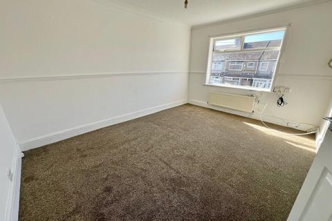2 bedroom terraced house to rent, Lord Street, Grimsby, DN31