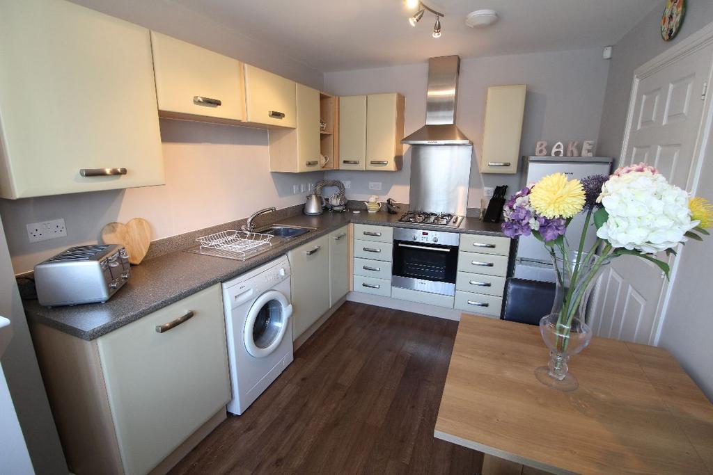Elizabeth Road, Cannock 2 bed detached house for sale £210,000