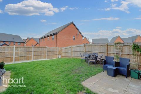 3 Brawn Grove, Glebe Farm, Milton Keynes, MK17 8FY