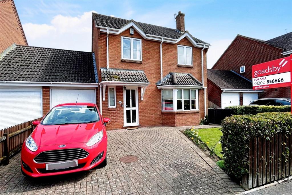 Sturminster Marshall 3 bed link detached house for sale £400,000