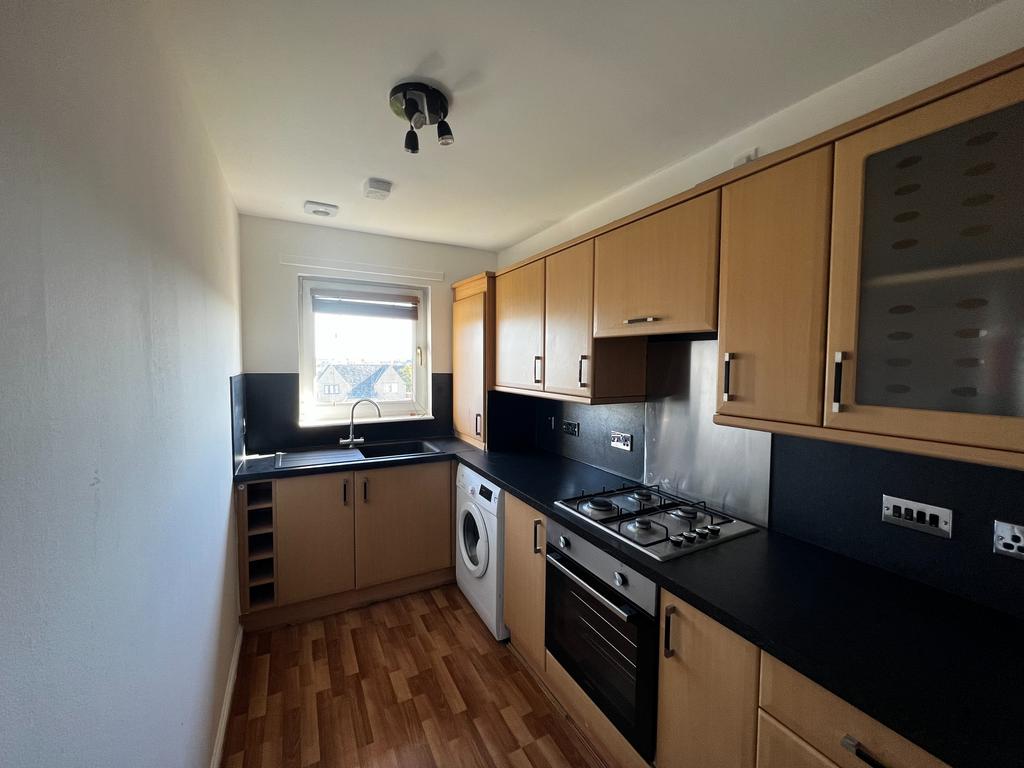 Ladysmill Court, Falkirk, FK2 2 bed flat £695 pcm (£160 pw)