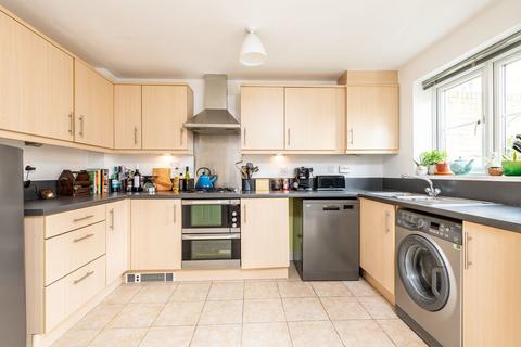 3 bedroom semi-detached house for sale - Woodford Way, Witney, OX28