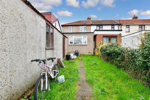 64 Southern Drive, Loughton, IG10 3BX