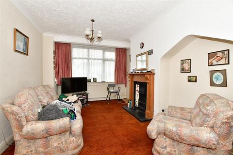 64 Southern Drive, Loughton, IG10 3BX
