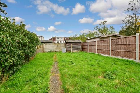 64 Southern Drive, Loughton, IG10 3BX