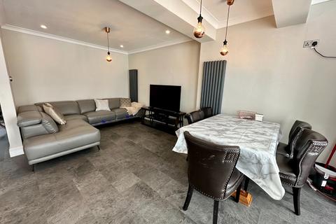12 Elmore Road, Luton, LU2 0QB