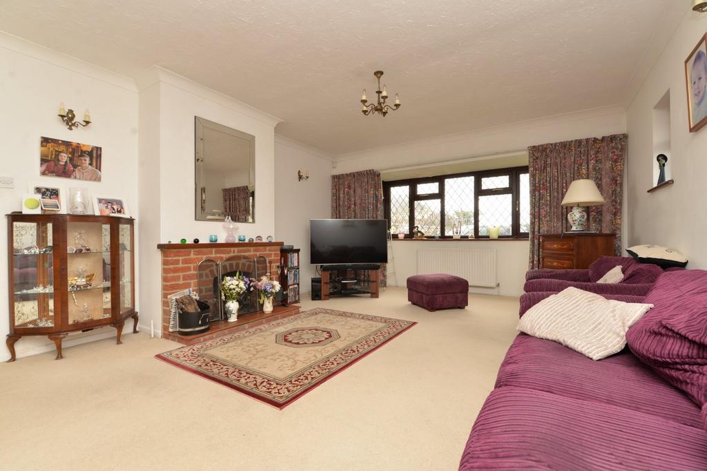 Marine Drive East, Barton On Sea, New Milton, BH25 4 bed detached house