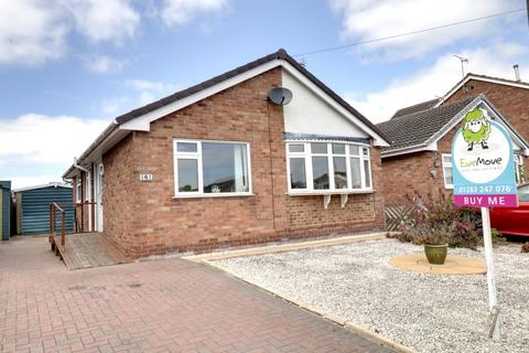 2 bedroom detached bungalow for sale - Fairham Road, Stretton DE13 0BU