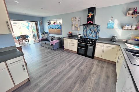 50 Anvil Crescent, Broadstone, BH18 9DZ
