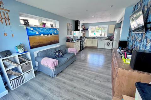 50 Anvil Crescent, Broadstone, BH18 9DZ