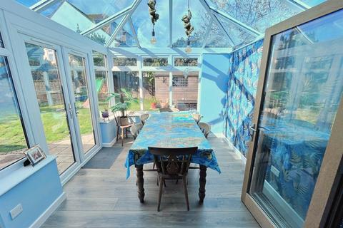 50 Anvil Crescent, Broadstone, BH18 9DZ