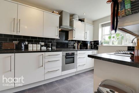 126 Molrams Lane, Great Baddow, Chelmsford, CM2 7FJ