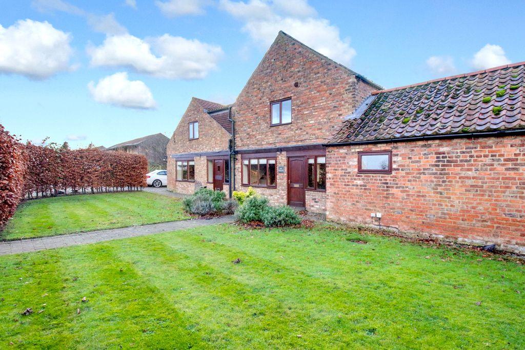 Granary, MytononSwale, York YO61 2QY 4 bed link detached house £