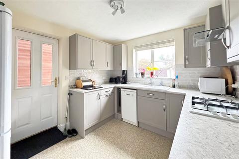 3 bedroom semi-detached house for sale, Roman Avenue, Angmering, West Sussex