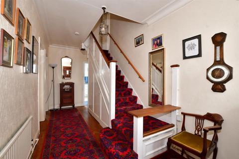 4 Carleton Avenue, Wallington, SM6 9LN