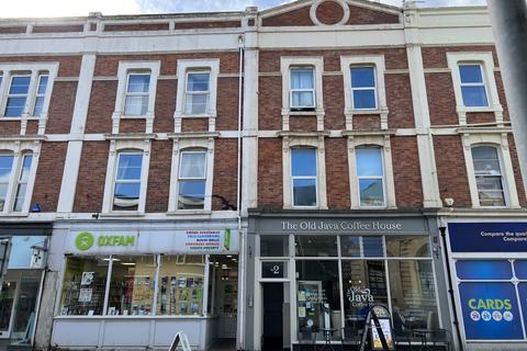 2 bedroom flat to rent, Den Road, Teignmouth, TQ14 8AJ