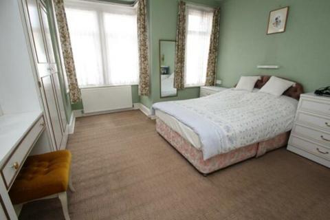 18 Mansfield Road, South Croydon, CR2 6HN