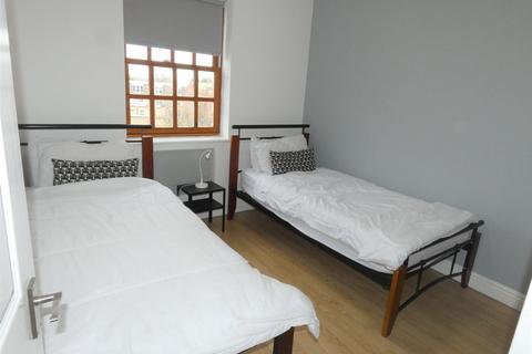 2 bedroom flat to rent, Worcester Street, Gloucester