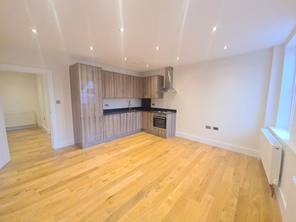 High Street South, Dunstable, LU6 1 bed flat £895 pcm (£207 pw)