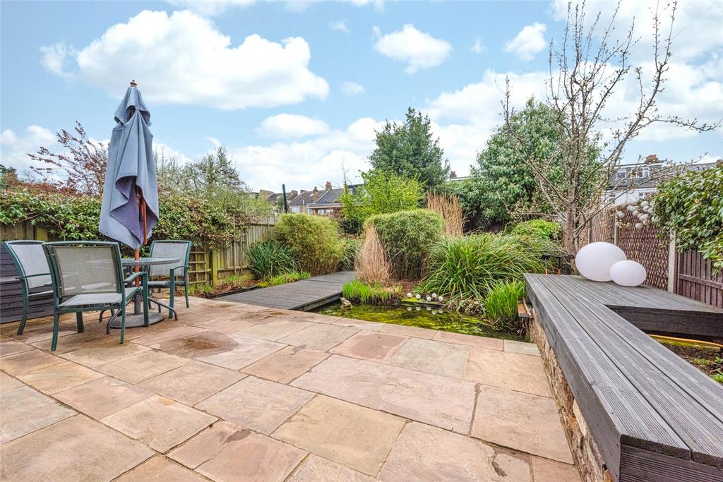 Herbert Gardens, London, NW10 4 bed end of terrace house £5,500 pcm