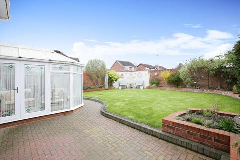 1 Choyce Close, Atherstone, CV9 3AY