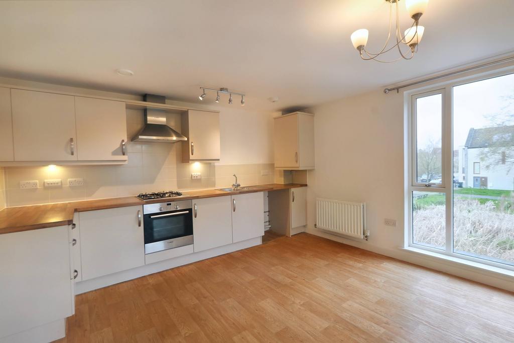 Lime Tree Square, Street BA16 2 bed apartment to rent £775 pcm (£179 pw)