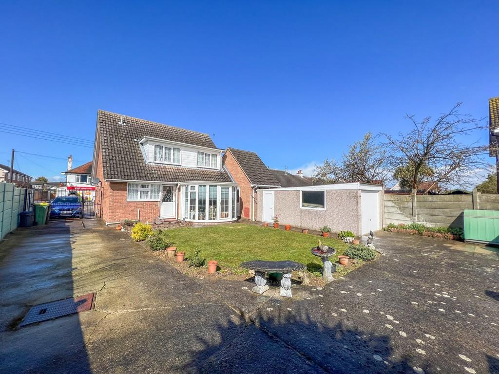 Ferry Road, Hullbridge 4 bed detached house for sale £450,000