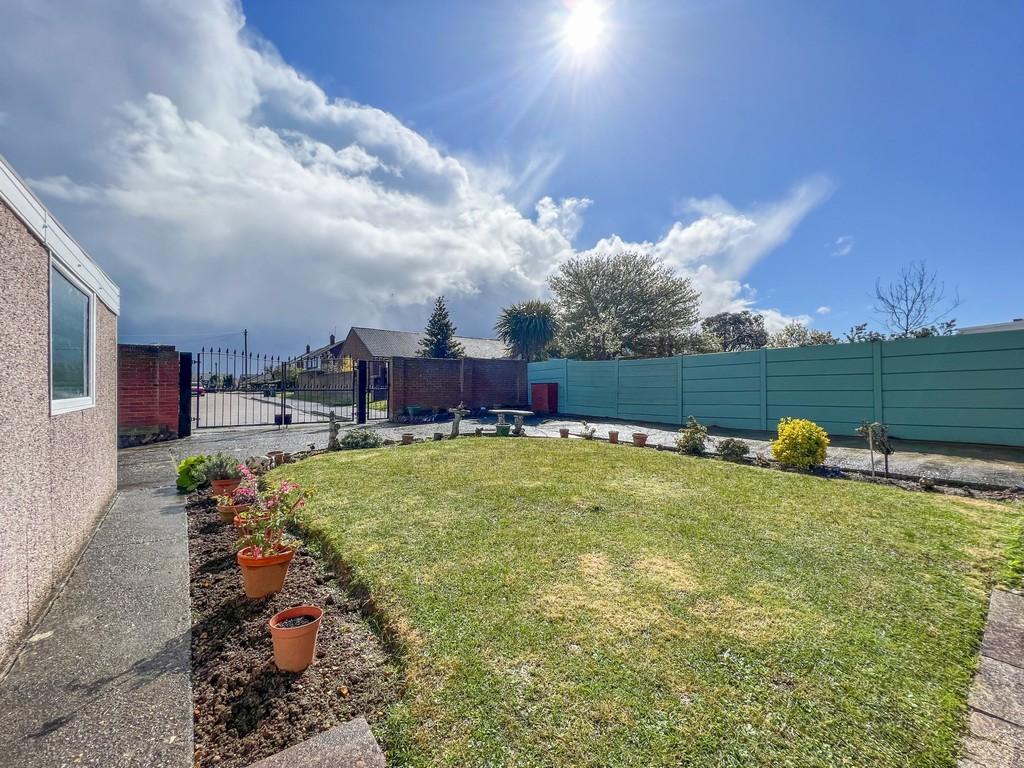 Ferry Road, Hullbridge 4 bed detached house for sale £450,000