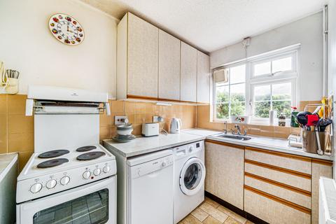 34 Bradfield Close, Guildford, GU4 7YT