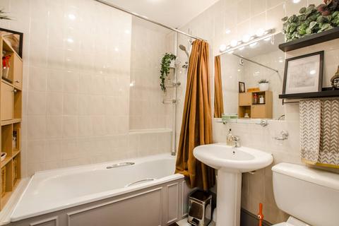 2 bedroom flat for sale, Southampton Row, Bloomsbury, London, WC1B