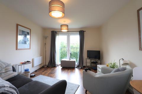 2 bedroom flat for sale, Station Square, Stanningley, Pudsey, West Yorkshire, UK, LS28