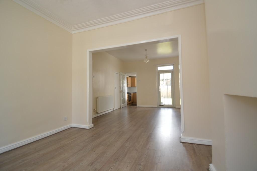 Swingate Lane, London, SE18 2HJ 2 bed terraced house for sale £386,999