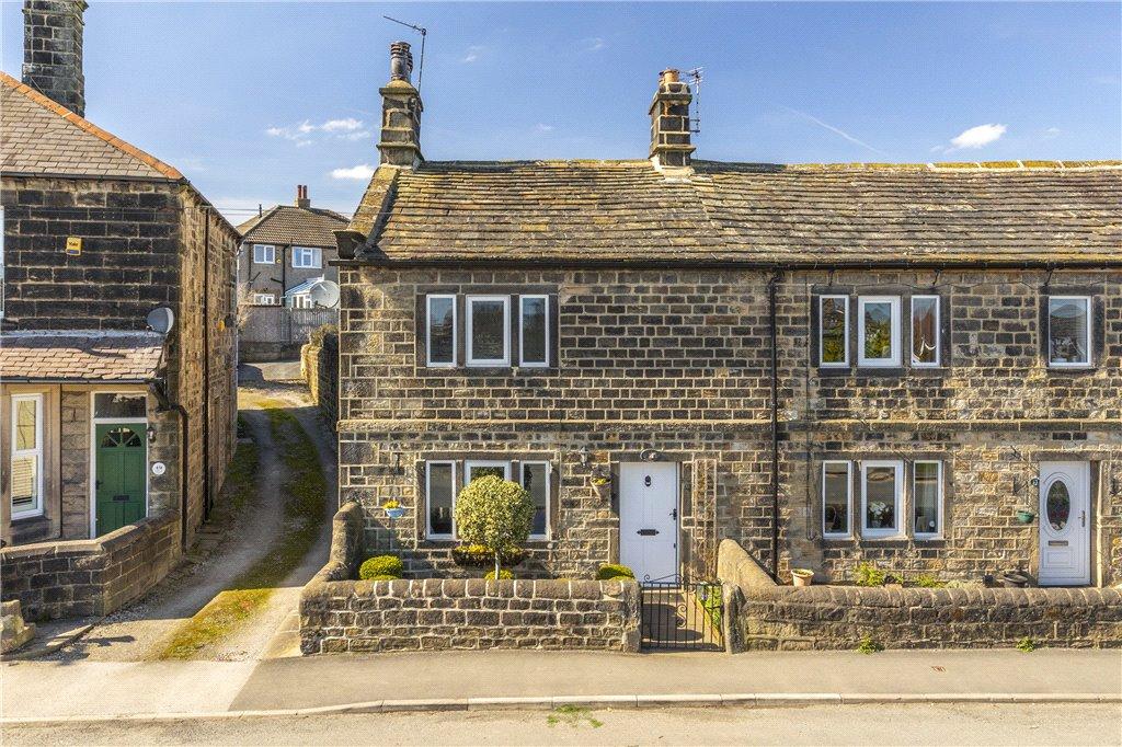 Town Street, Guiseley, Leeds, West Yorkshire 3 bed end of terrace house