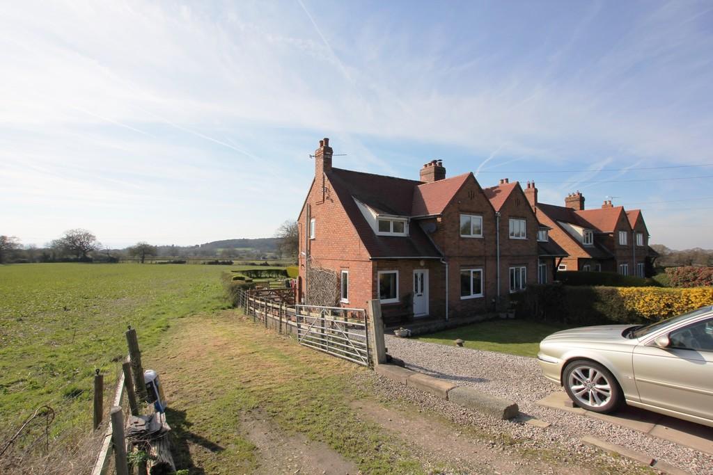 Whitchurch Road, Broxton, Chester, CH3 3 bed semidetached house for