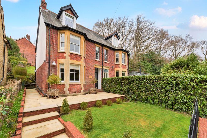 Marley Lane, Haslemere Stunningly presented semi detached family home 4 bed semidetached