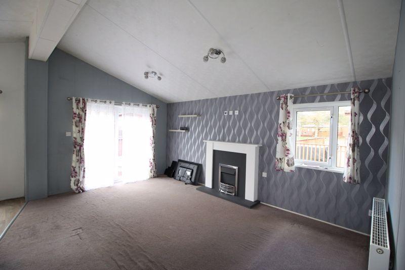 A5 Lodge Glendevon Country Park... 3 bed property £85,000