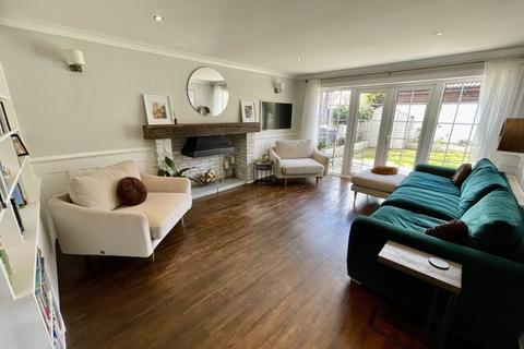 undefined, London End, Beaconsfield HP9