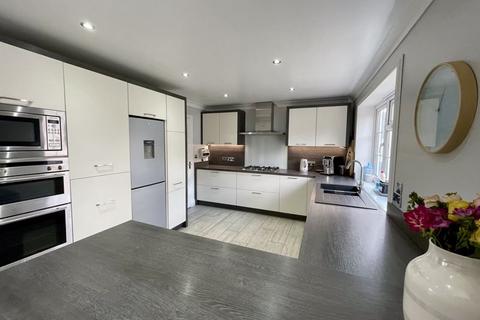 undefined, London End, Beaconsfield HP9