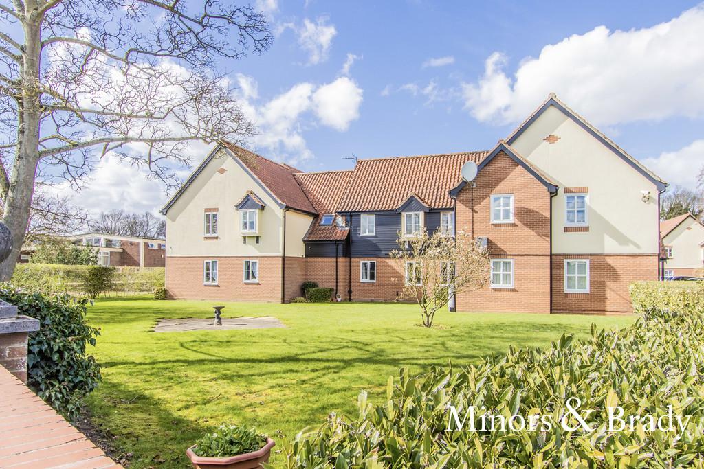 Bridge Broad Close, Wroxham 2 bed ground floor flat for sale £170,000