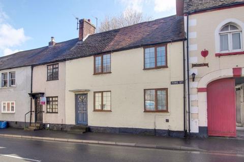 3 bedroom terraced house to rent, Fore Street, Westbury