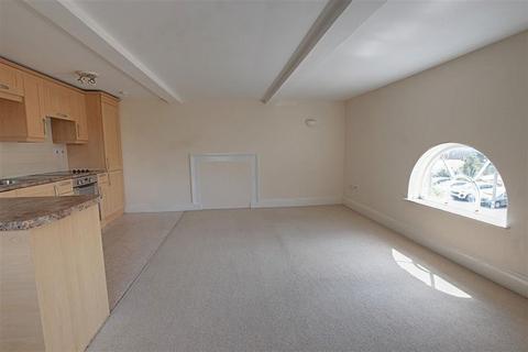 2 bedroom apartment for sale, Hilperton Road, Trowbridge